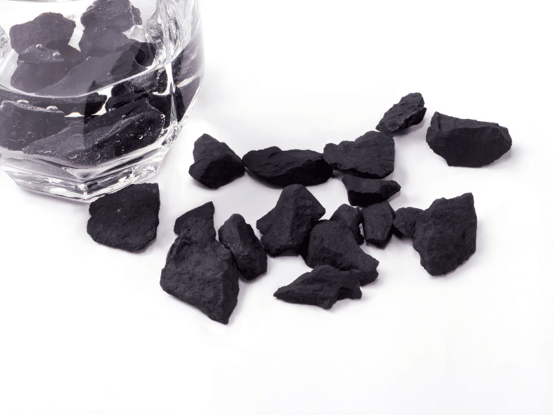 Purifiez votre eau naturellement avec la shungite